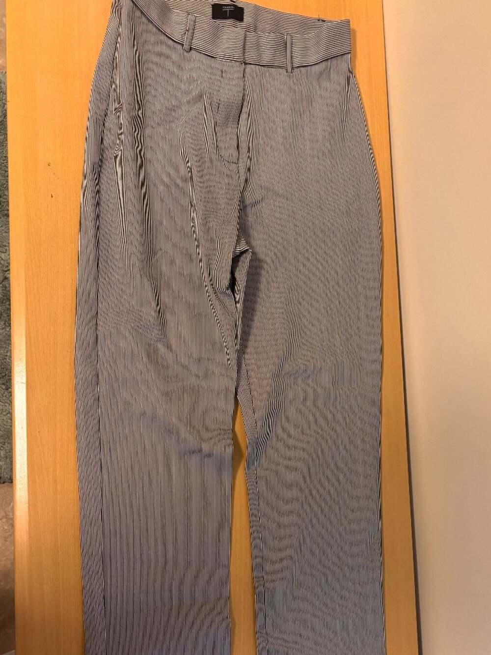 Tahari Women’s Black White Pinstripe Dress Pants